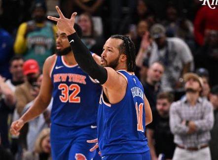 开云体育-【现场】尼克斯1分险胜 灰熊掉至西部第三